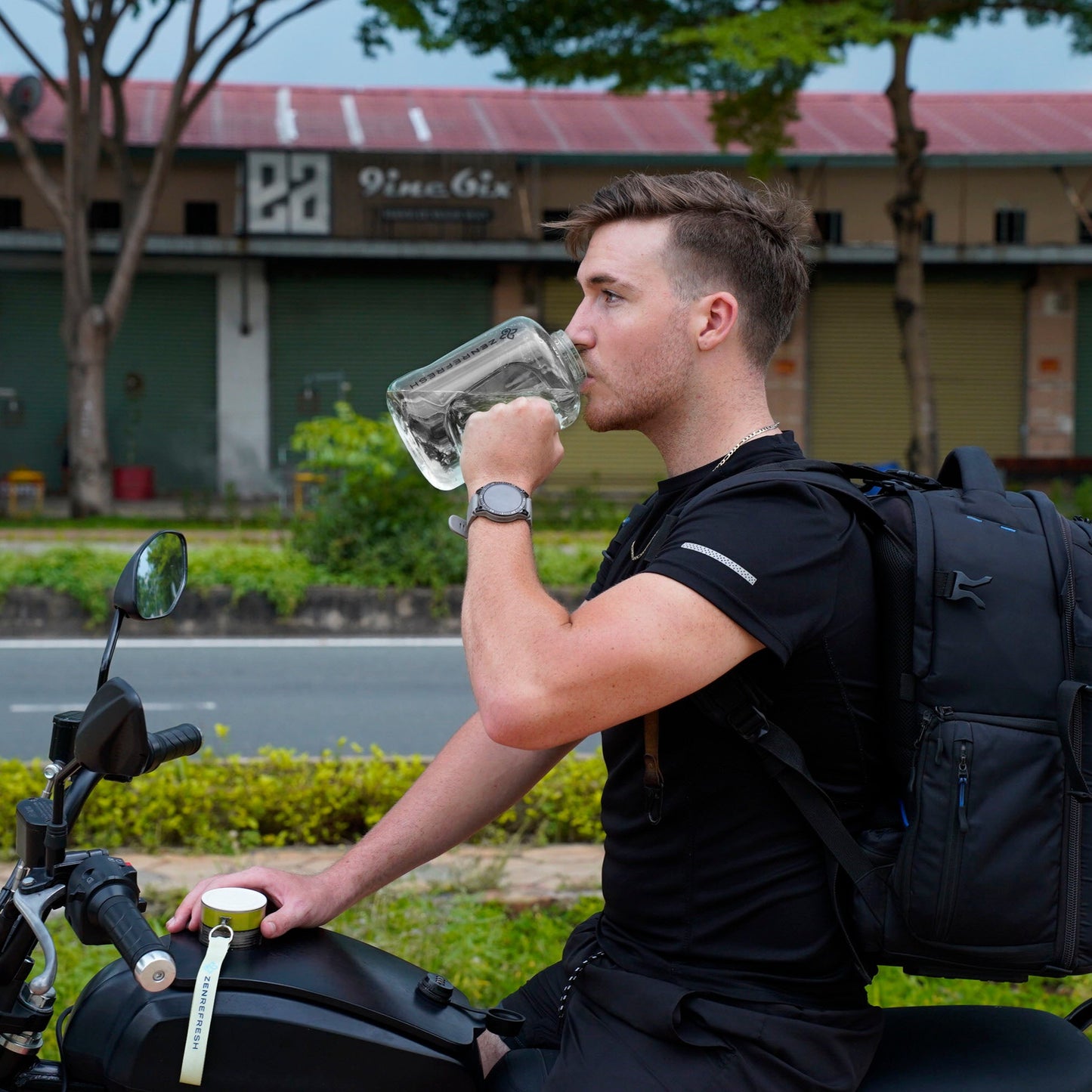 50 Oz Hydrogen Water Bottle SPE/PEM Technology, Large Gym Hydrogen Bottles, Travel Hydrogen Generator With Straw & Extra Cap Up to 1800 ppb - Black
